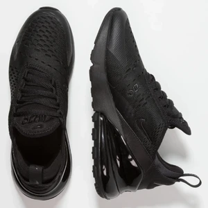 Nike Airmax 270 Dam - Nike airmax 270 dam sneakers i st 37 knappt använda!