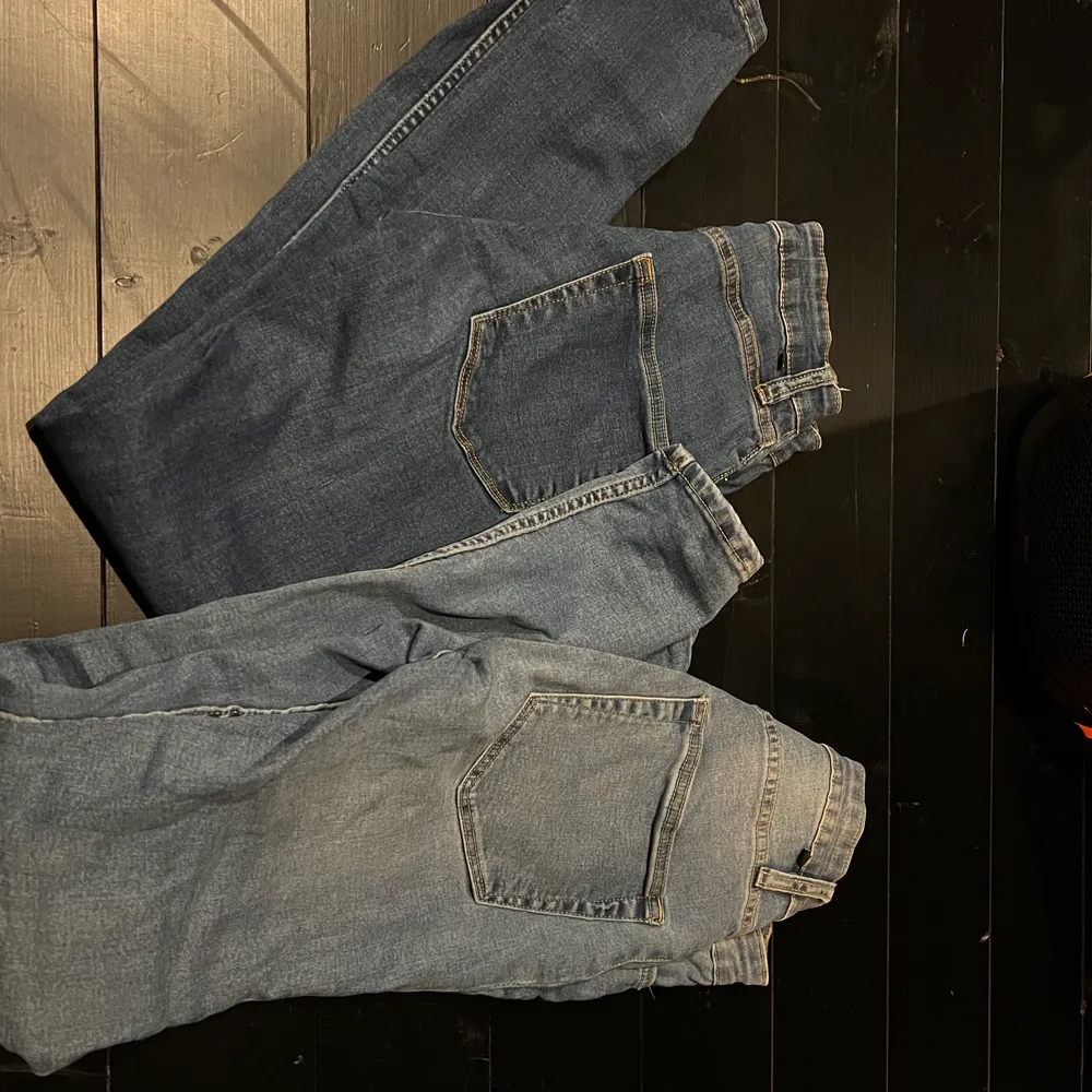 Två jeans från lager 157 använda fåtal ggr. Jeans & Byxor.