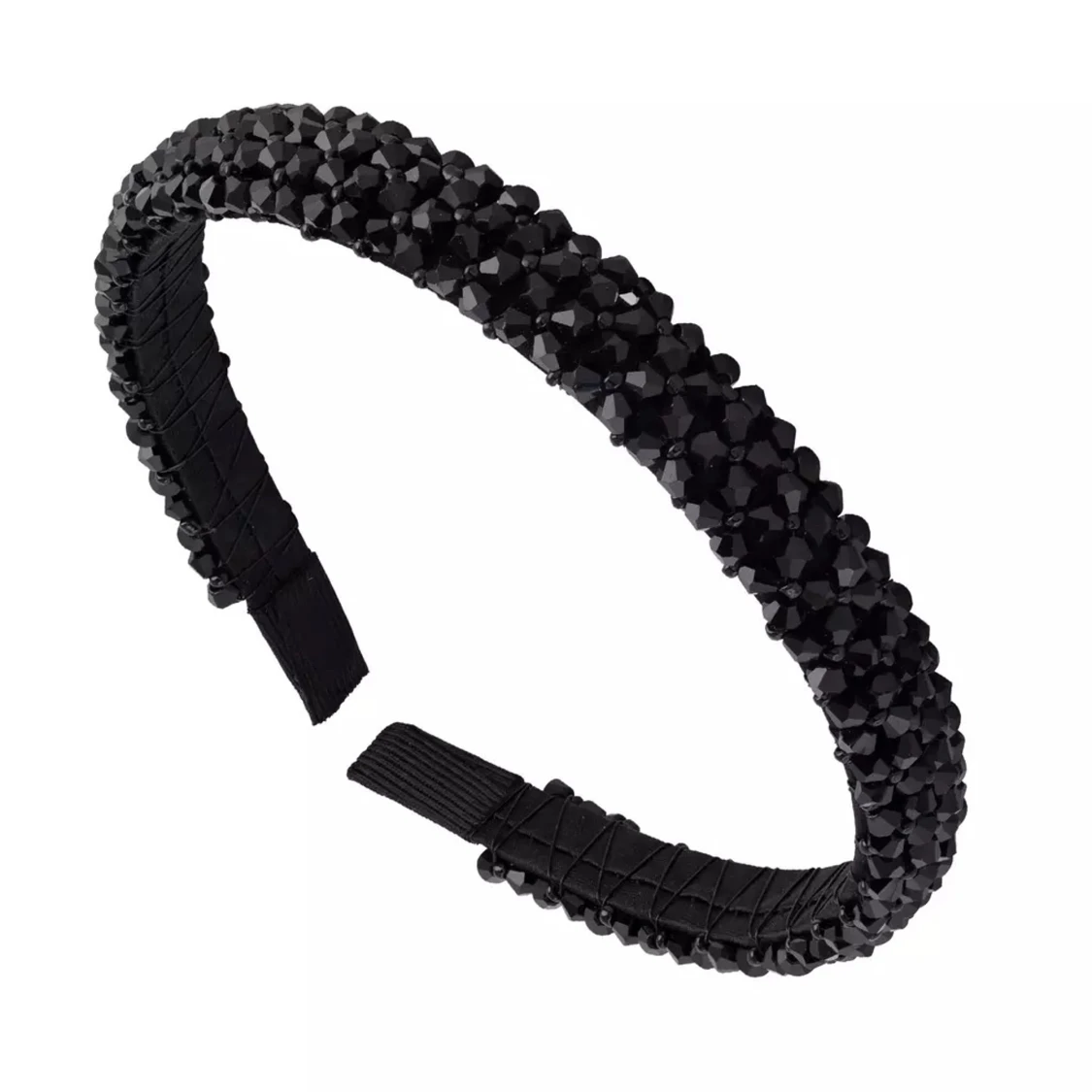 Diadem med svarta stenar