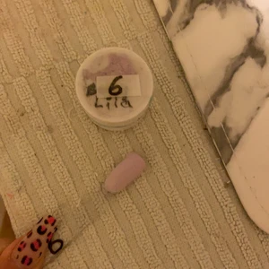 Baby lila gellack - Baby lila endast använt en gång säljer för 50