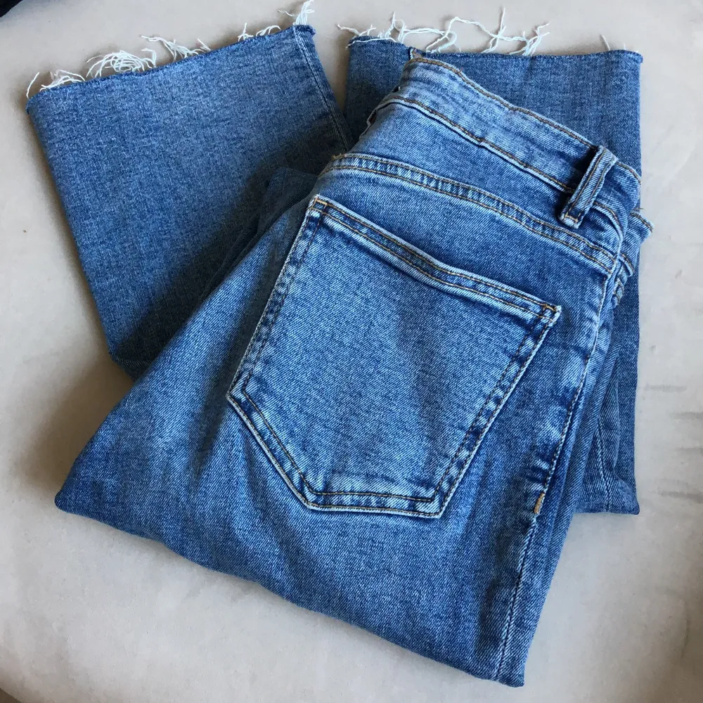 Så fina jeans från zara stl 36 🤍. Jeans & Byxor.