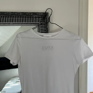 Boss t-shirt - Hugo boss T-shirt ! Storlek S  ❤️köpt för 700