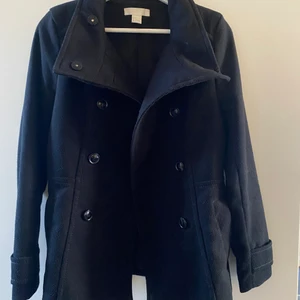 Svart kappa - Svart kappa från H&M i fint skick😊