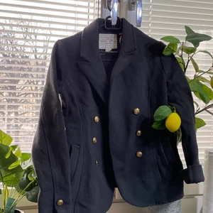 Winter vest  - Hej allihopa !! 😍 en elegant väst från holly&white, mörkgråa! Väldigt skönt och varmt. Går jätte bra med skorta eller klänning 