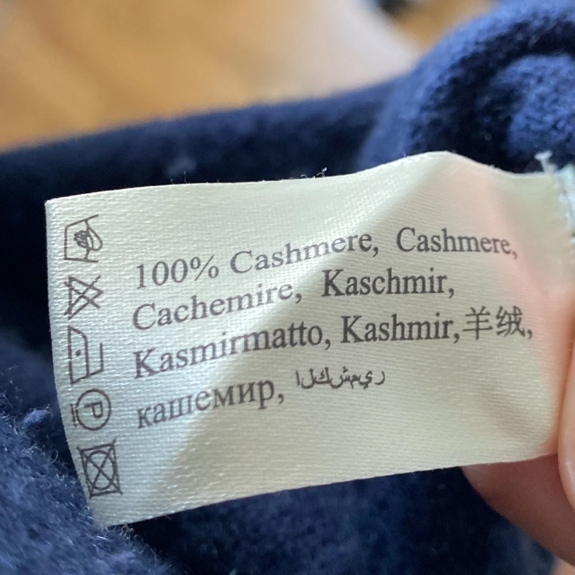 Mörkblå kashmir tröja  - 90