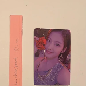 Twice Sana taste of love Photo card  - Hej vill gärna tradea detta pc då jag fick dubbla. Äkta, Ingen skada eller repa! Kan byta med Vilkat pc som helst men inte mot de pc jag redan har. Helst ingen cross trade.