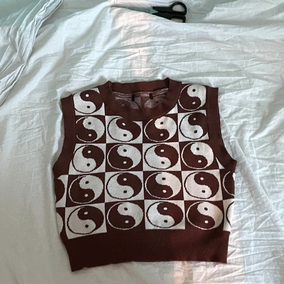 Brun väst strl S - 90