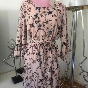 Klänning från Cream 40 NY  - Klänning från Danska Cream , ny med prislappen kvar. 