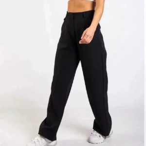 Madlady kostymbyxor - Säljer, inte så mycket använda pga för korta på mig som är 178💕💕 storlek S/M