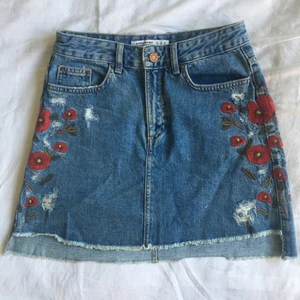 Jeanskjol - Zara 🌹 - Jeanskjol från Zara 🌹 I fint skick 🌹