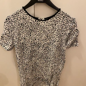 Topp str s - Svart vit topp