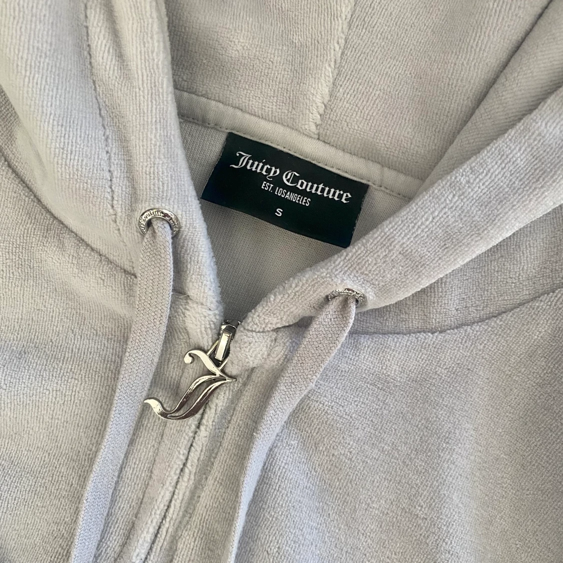 Juicy couture grå set i toppskick  - 91