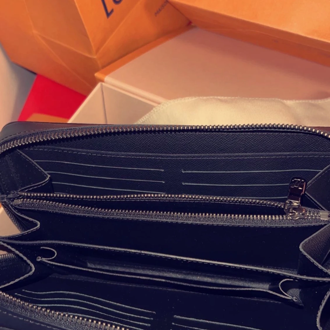 Louis vuttion plånbok - 90