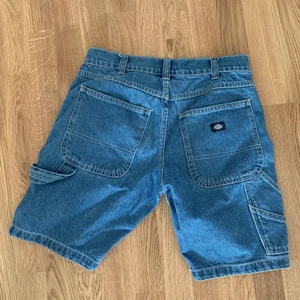 Dickies Jeans Shorts - Jeans shorts från dickies. Köpta på ASOS. Nypris ca 450kr.