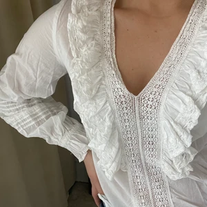 Jättefin blus med spets 🤍✨🌼 - Superfin spetsblus från H&M🤍✨🌼 strl 34