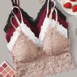 4 spetsbralettes  - 4 bralettes I 4 olio färger. Helt nya, säljer för att de inte passade på. Fin spets med glansiga siden band. En för 75 eller alla 4 för 250❤️