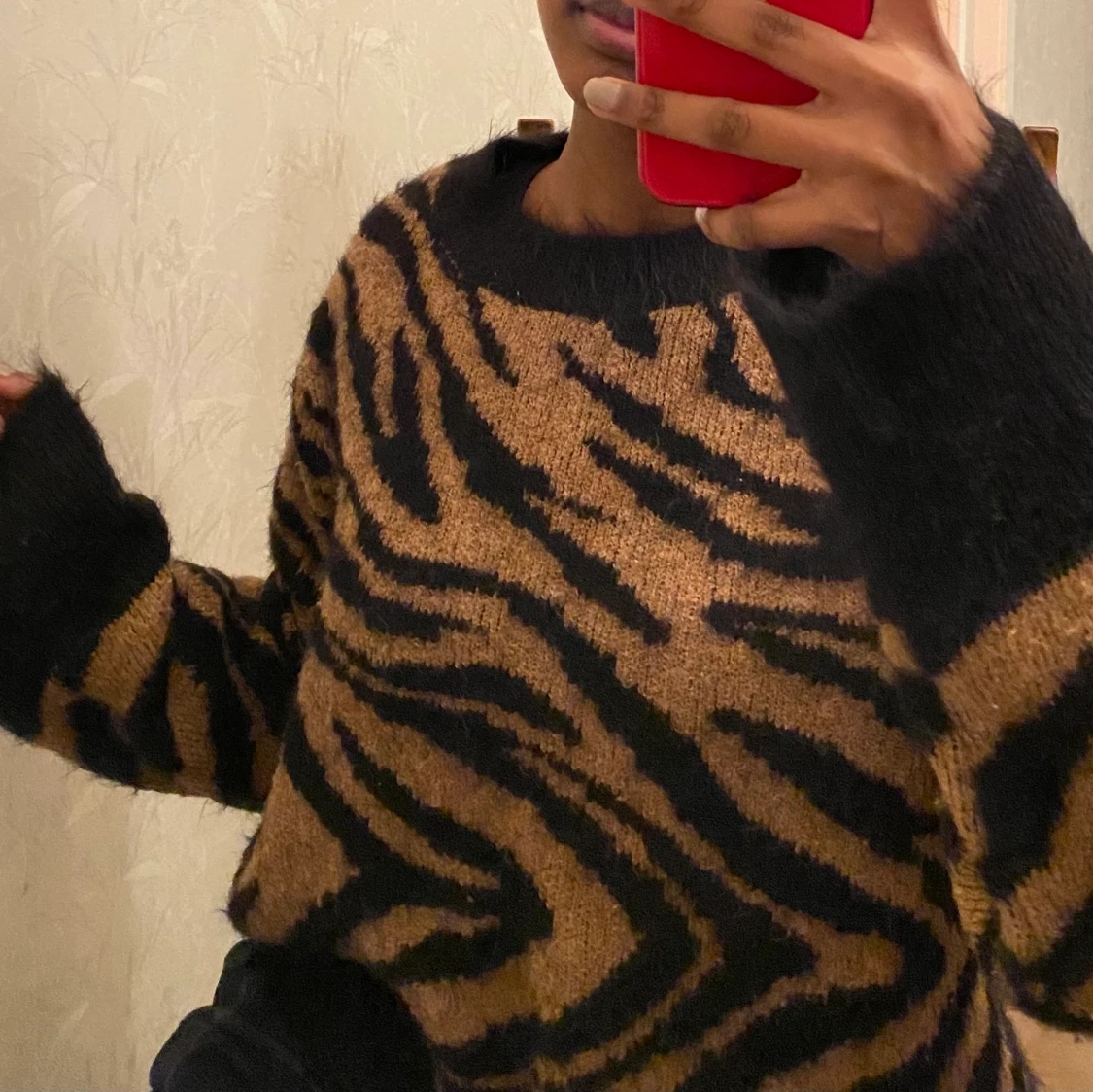 Stickad tröja/mönstrad tröja