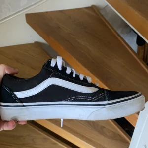Vans - Säljer dessa vansen. Använda typ 1 gång. Pris kan diskuteras!