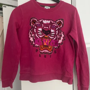 Kenzo sweatshirt  - Kenzo tröja storlek M. Nypris ca 1800. Knappt använd