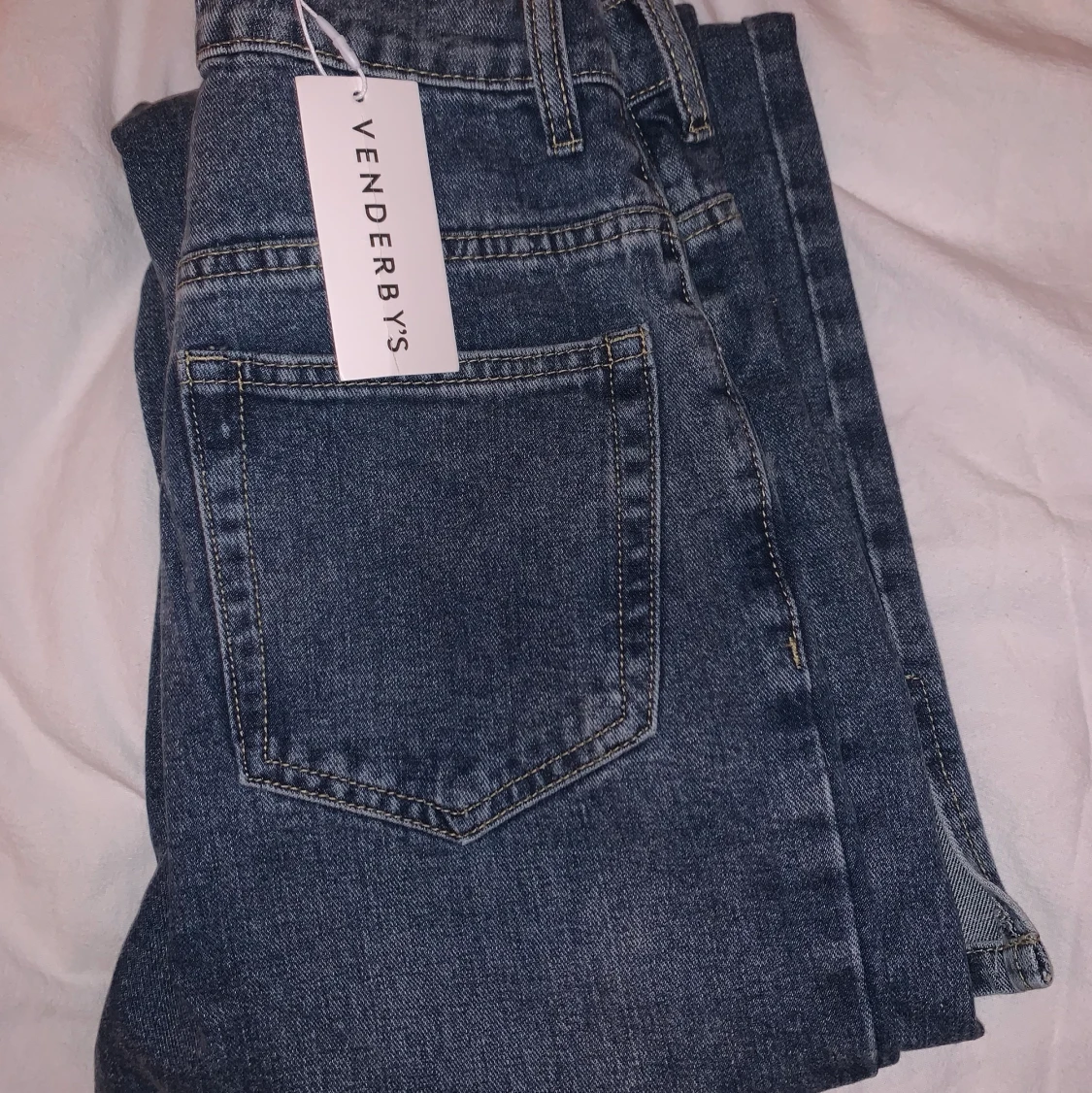 Venderbys raka jeans med slits - 91