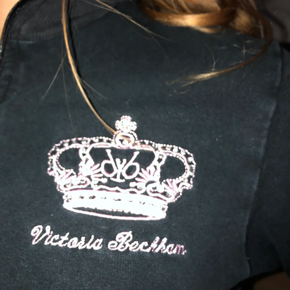 Cool tröja från victoria beckham. Storlek S . Hoodies.