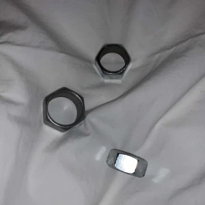 Mutter ringar - Storlekarna är 18mm och 20mm pris 149kr/styck