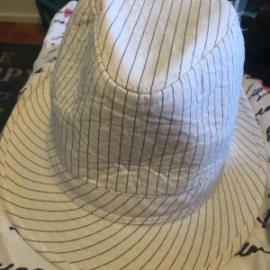 SNYGG HATT ! - Snygg hatt, fint skick! 