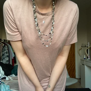 Rosa/brun klänning! - Säljer den här jättemjuka klänningen!😊 Köparen står för frakt. Skriv om du har frågor!🌺