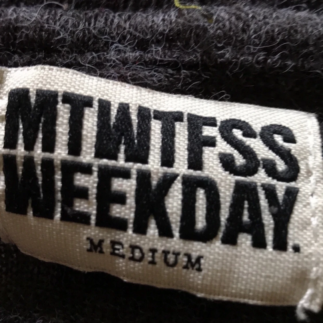 grå långärmad tröja - 90