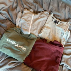 Sweatshirt  - 1 hoodie 2 sweatshirts & tröja. Grå adidas hoodie. Grå Tommy Hilfiger V-ringad långärmad. Grön och rödvin pull & bear sweatshirts. Pris kan diskuteras. 