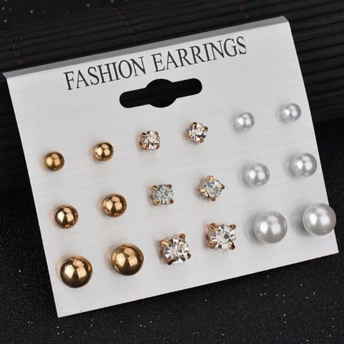 NYA ÖRHÄNGEN 9 PAR FÖR 50 SEK 