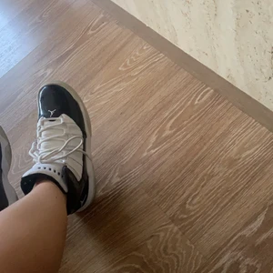 Jordan 11 funkar för 38-39-40 - Yrsnygga nya jordans som jag har andvänt ett par få tall gånger påggrund av för stora. Köpte dom för 2900kr