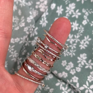 Silver ringar - Inte äkta silver! Helt nya, säljer alla tillsammans 🌸