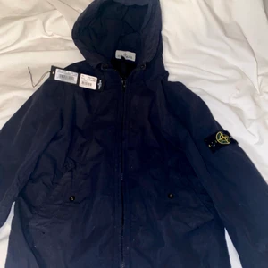 Stone island jacka  - Skick 9/10.  Jag har använt jackan i ett år