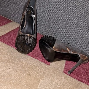 Höra skor (stiletto) - Höra first skor från U.S.A använda 1 gång super fina och sköna. Har Inte haft använding av dom bara.