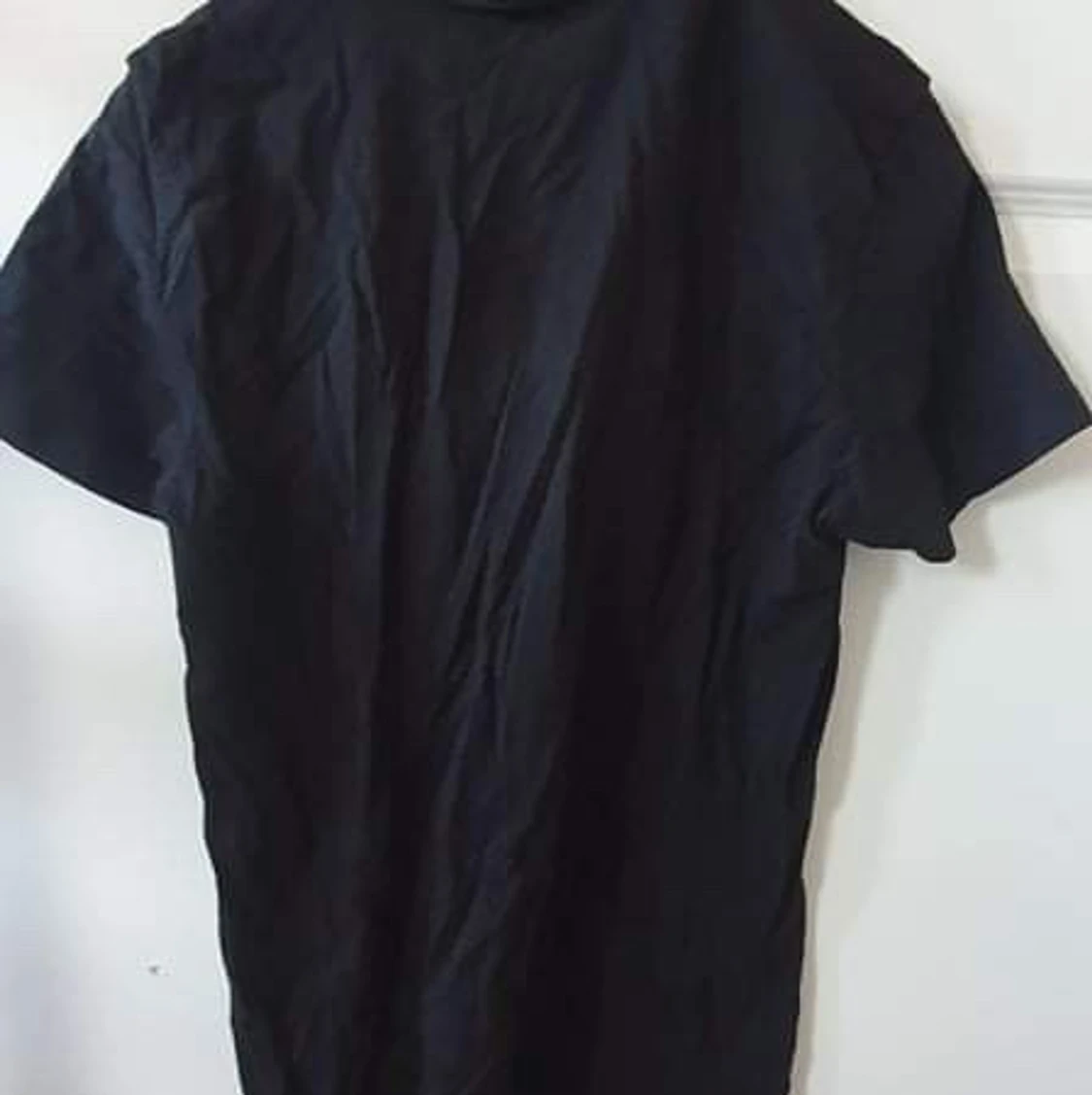 Svart t-shirt med text - 90