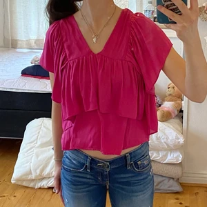 Volangtopp Zara - Jättesöt rosa volangblus/topp från zara! ❤️ frakt ingår ej