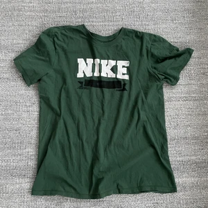 Vintage nike T-shirt  - En vintage nike T-shirt i size L 