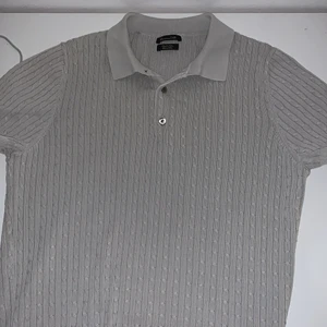 Massimo Dutti Piké  - Piké från Massimo Dutti. Mycket bra skick, säljes pga för liten. Storlek S 