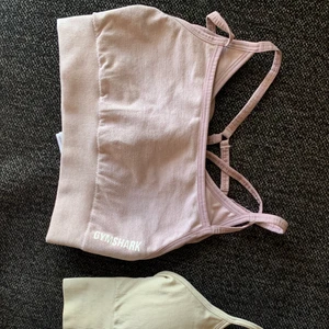 Gymshark topp - Gymshark topp storlek xs i en lila rosa färg 