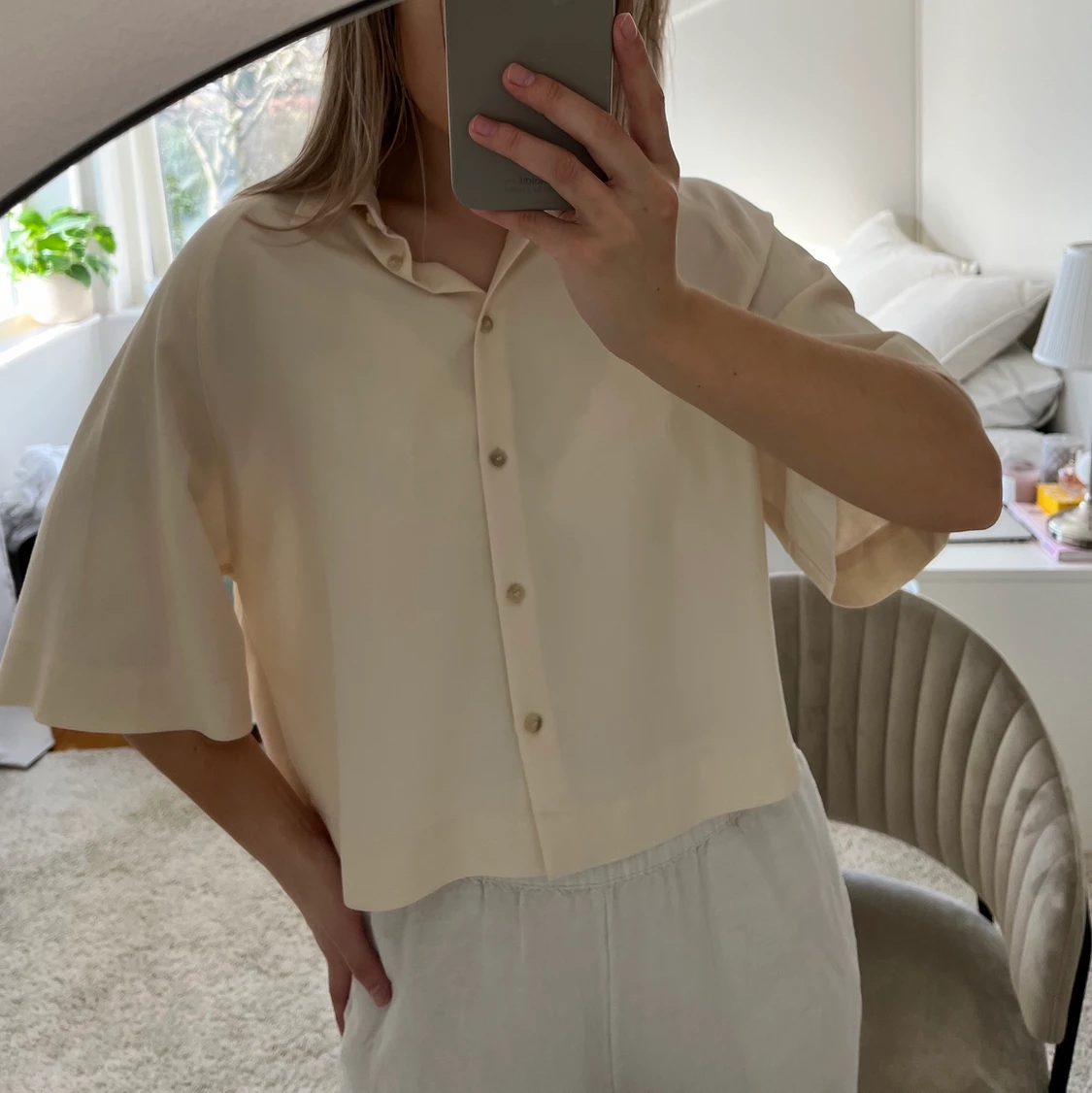 Beige/vit skjorta från Mango - 90