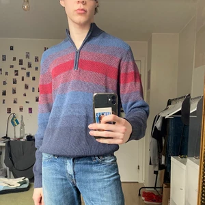 Stickad half zip up tröja - Köpt på second hand. Bra skick. Storlek M