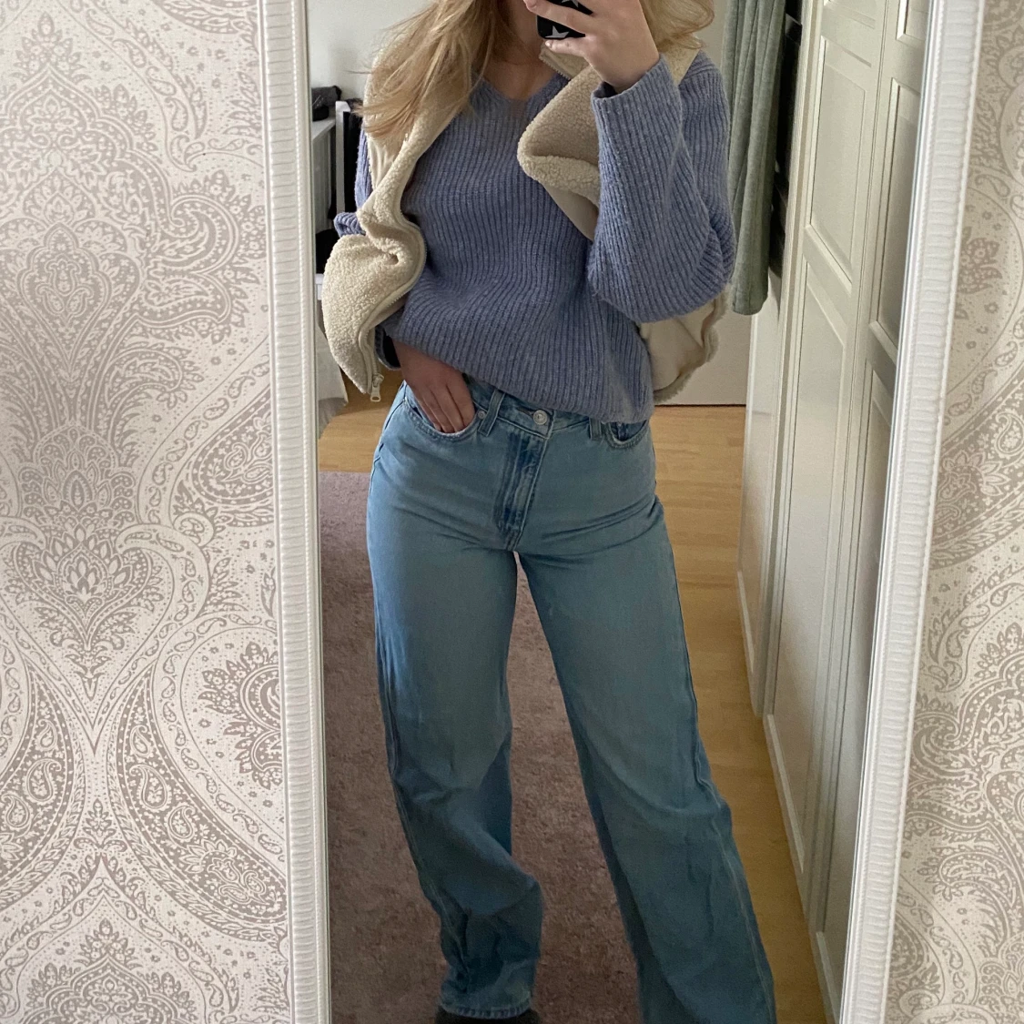 Högmidjade wida jeans från levis