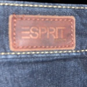 Lågmidjade esprit jeans - Snygga i bra skick.Frakt räknas ut vid intresse