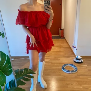 Klänning strl 40/42 - Oanvänd klänning strl 40/42