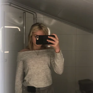 H&M - Nästan oanvänd, bra skick 