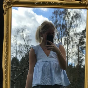 Topp - Fin blå topp från zara som jg inte använder längre. 