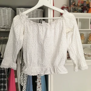 Vit tröja - Super gullig tröja, köpare står för frakt 💕