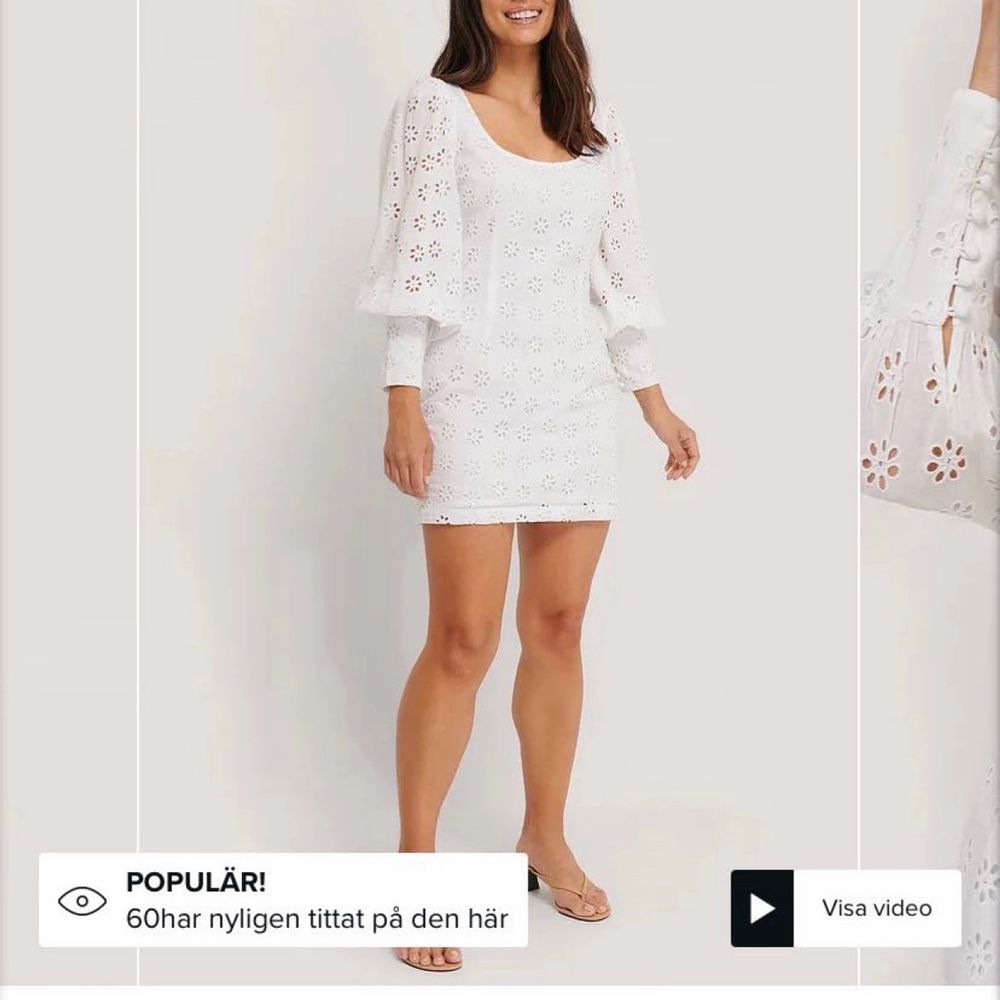 Säljer denna jättefina klänning för endast 300kr (pris ink.frakt!)🤩 i stolek 40. Slutsåld på NAKD, och även originalpris 500kr. Perfekt som studentklänning! Aldrig heller använts då den var tänkt till student men annan hittades senare. . Klänningar.