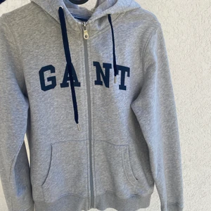 Gant hoodie - Ganthoodie i storlek s i bra skick!